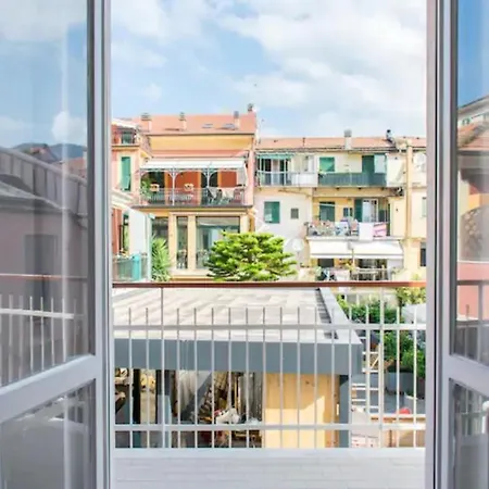 Ferienhaus Affitti Case Nuove A 450metri Dal Mare In Centro Citta' Sestri Levante